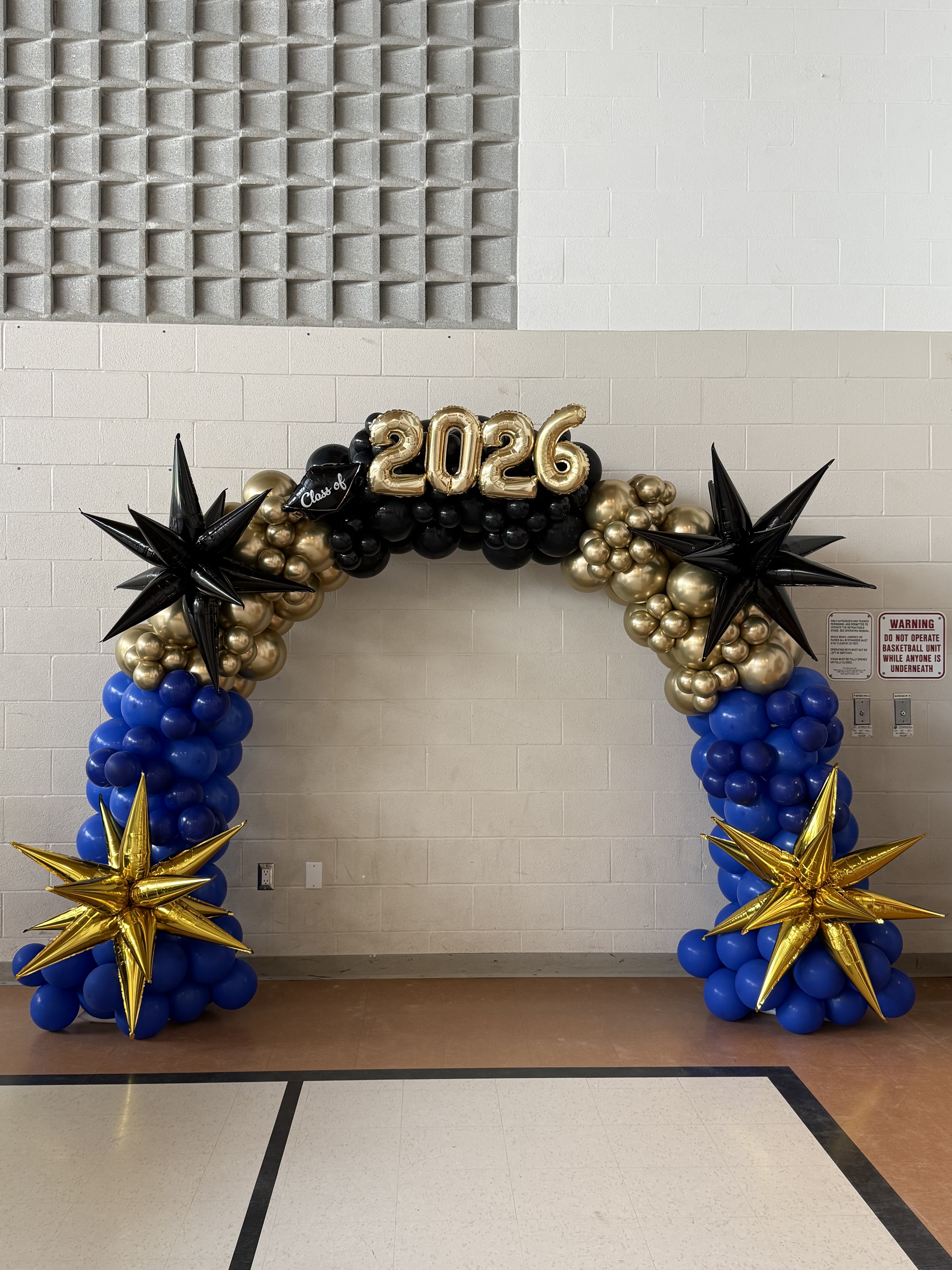 2026 Graduation Arch